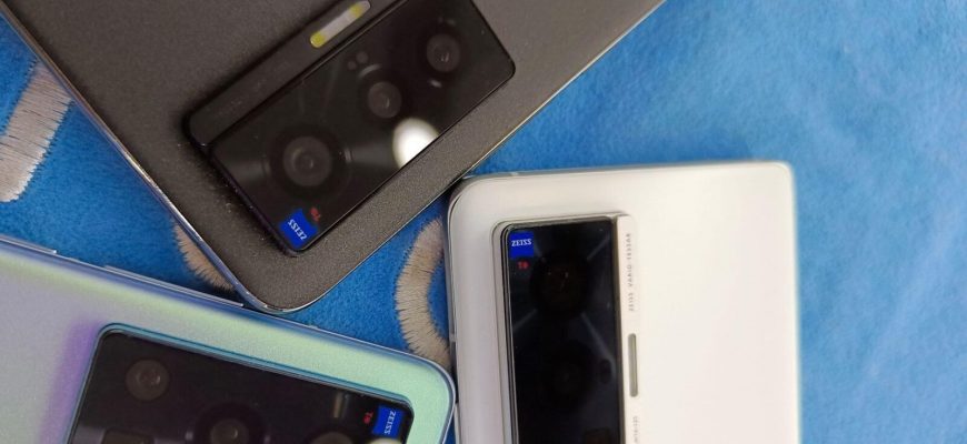 Инсайдеры раскрыли характеристики серии vivo S70 и показали смартфоны на «живых» фото