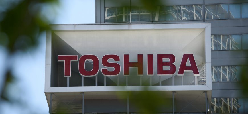 Toshiba приостановила прием заказов в России