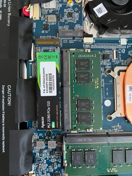 В сети появился обзор «российского» ноутбука «Гравитон Н15И» на процессоре Intel Core i5-10210U
