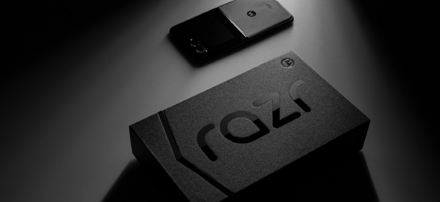 Motorola представила Razr 2022 — флагманская «раскладушка» с экраном 144 Гц